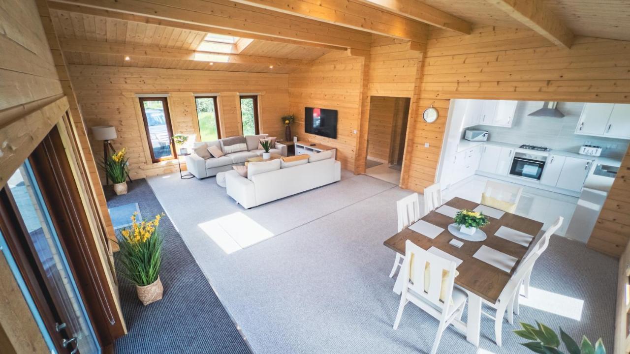 Sundance Lodge, Fantastic New Cabin With Hot Tub - Sleeps 6 - Largest In Felmoor Park Морпет Экстерьер фото