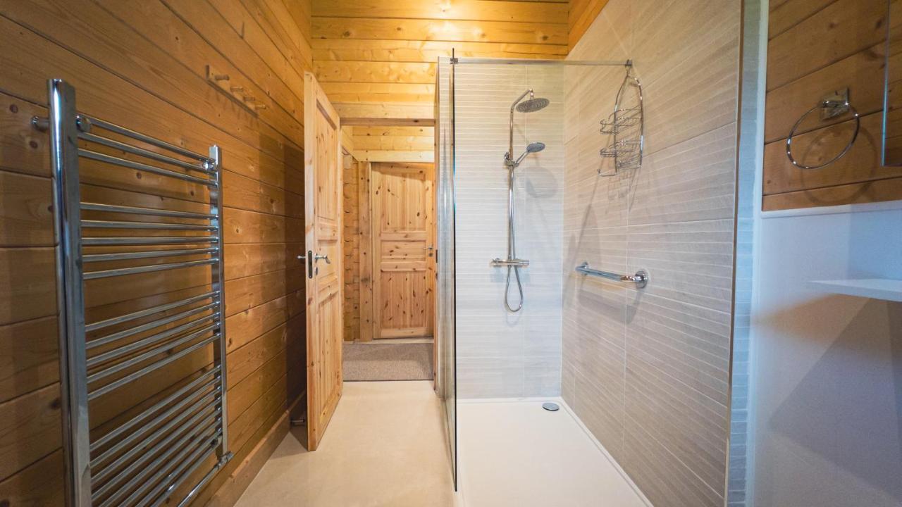 Sundance Lodge, Fantastic New Cabin With Hot Tub - Sleeps 6 - Largest In Felmoor Park Морпет Экстерьер фото