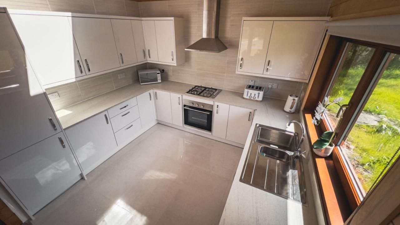 Sundance Lodge, Fantastic New Cabin With Hot Tub - Sleeps 6 - Largest In Felmoor Park Морпет Экстерьер фото