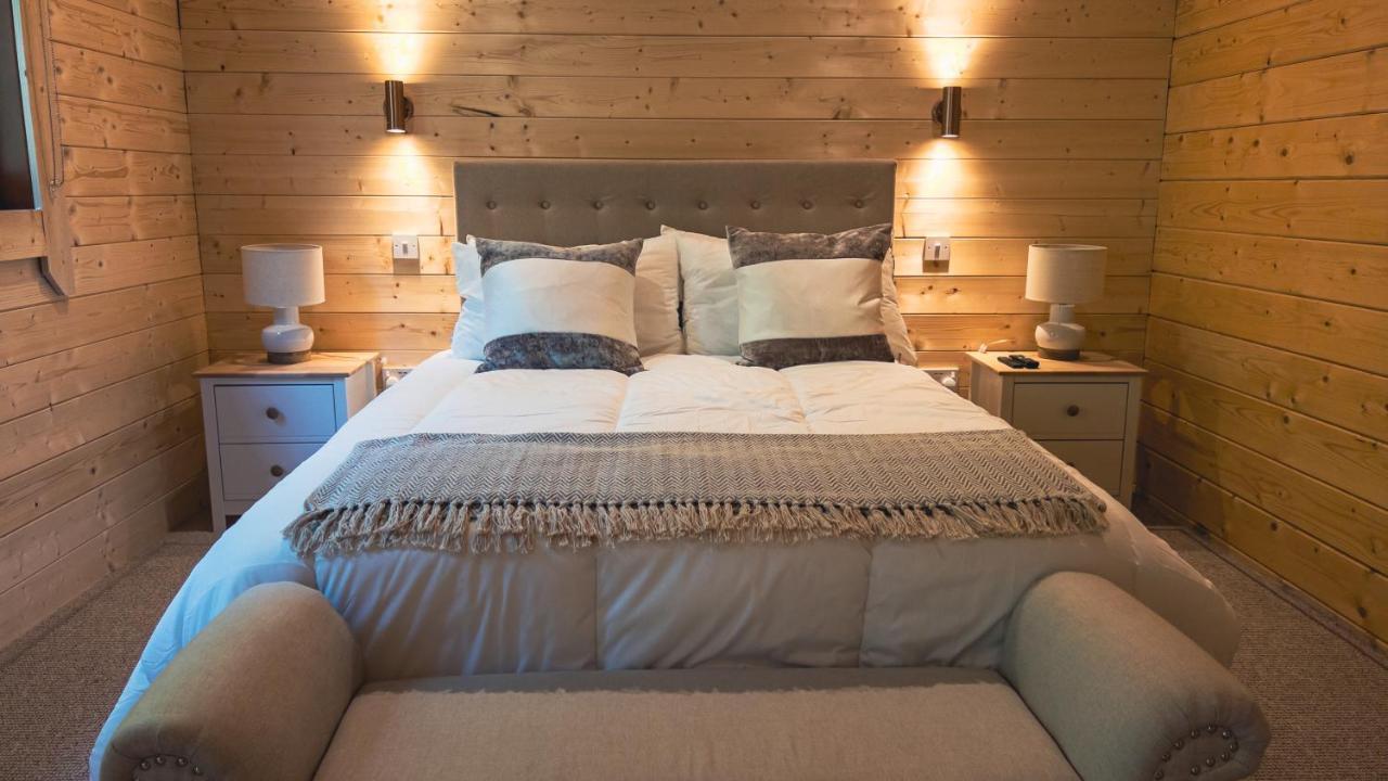 Sundance Lodge, Fantastic New Cabin With Hot Tub - Sleeps 6 - Largest In Felmoor Park Морпет Экстерьер фото