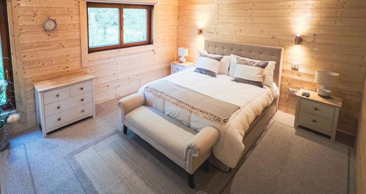 Sundance Lodge, Fantastic New Cabin With Hot Tub - Sleeps 6 - Largest In Felmoor Park Морпет Экстерьер фото